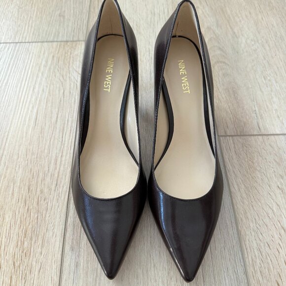 NWOT 🤎 Nine West Dark Brown Leather Ariana Pointed Toe Pumps – Size 9M - Picture 1 of 8